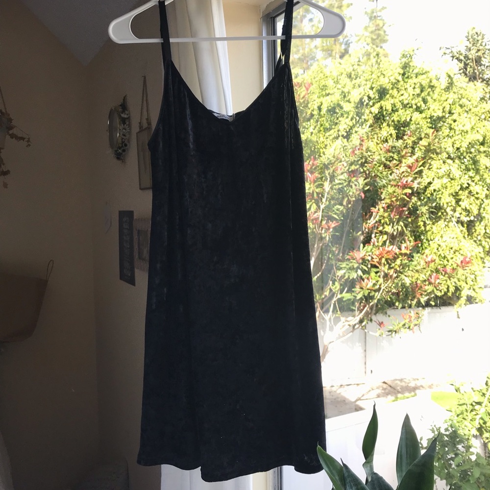 Essue Black Velvet Slip Dress